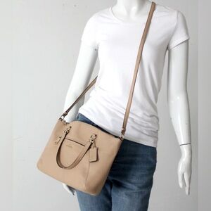 Coach Cream Shoulder Bag with Structured Shape and Elegant Design